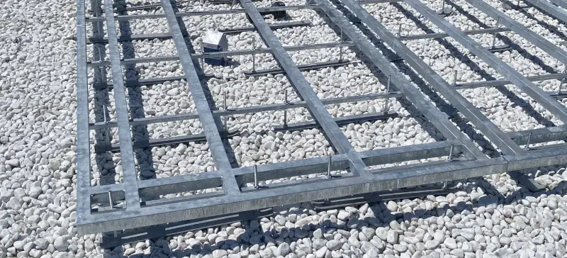 Acél alátétszerkezet WPC teraszburkolathoz